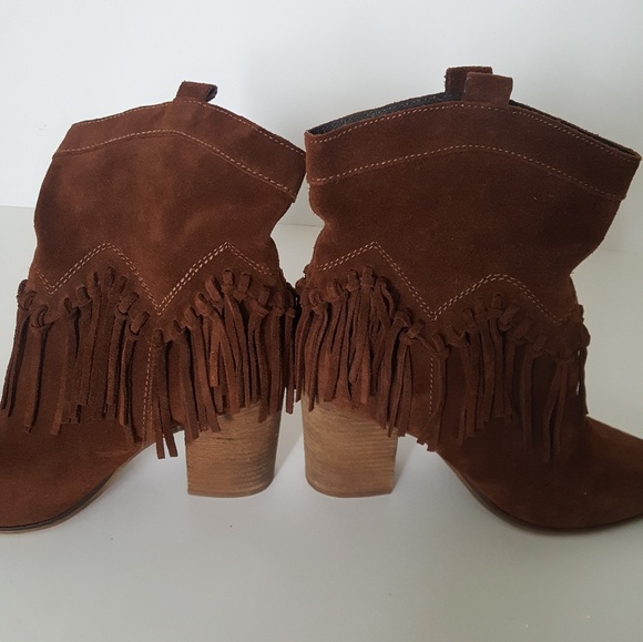 🍀SALE🍀Aldo Brown Fringe Booties - Picture 3 of 8